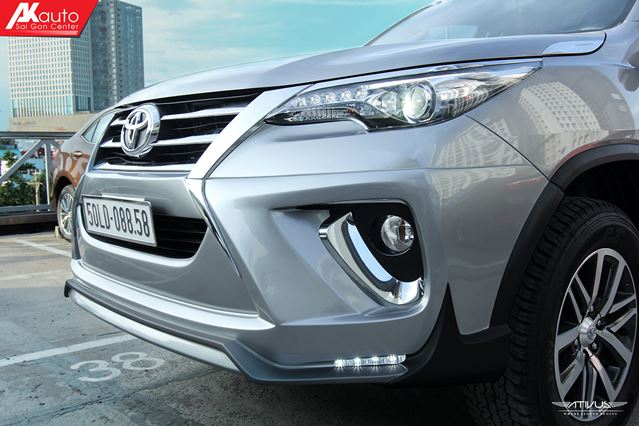 Cận cảnh 4 bộ Body Kit lung linh cho Toyota Fortuner 2017 1 body kit fortuner 2017 do mau lexus 1490691506.61039